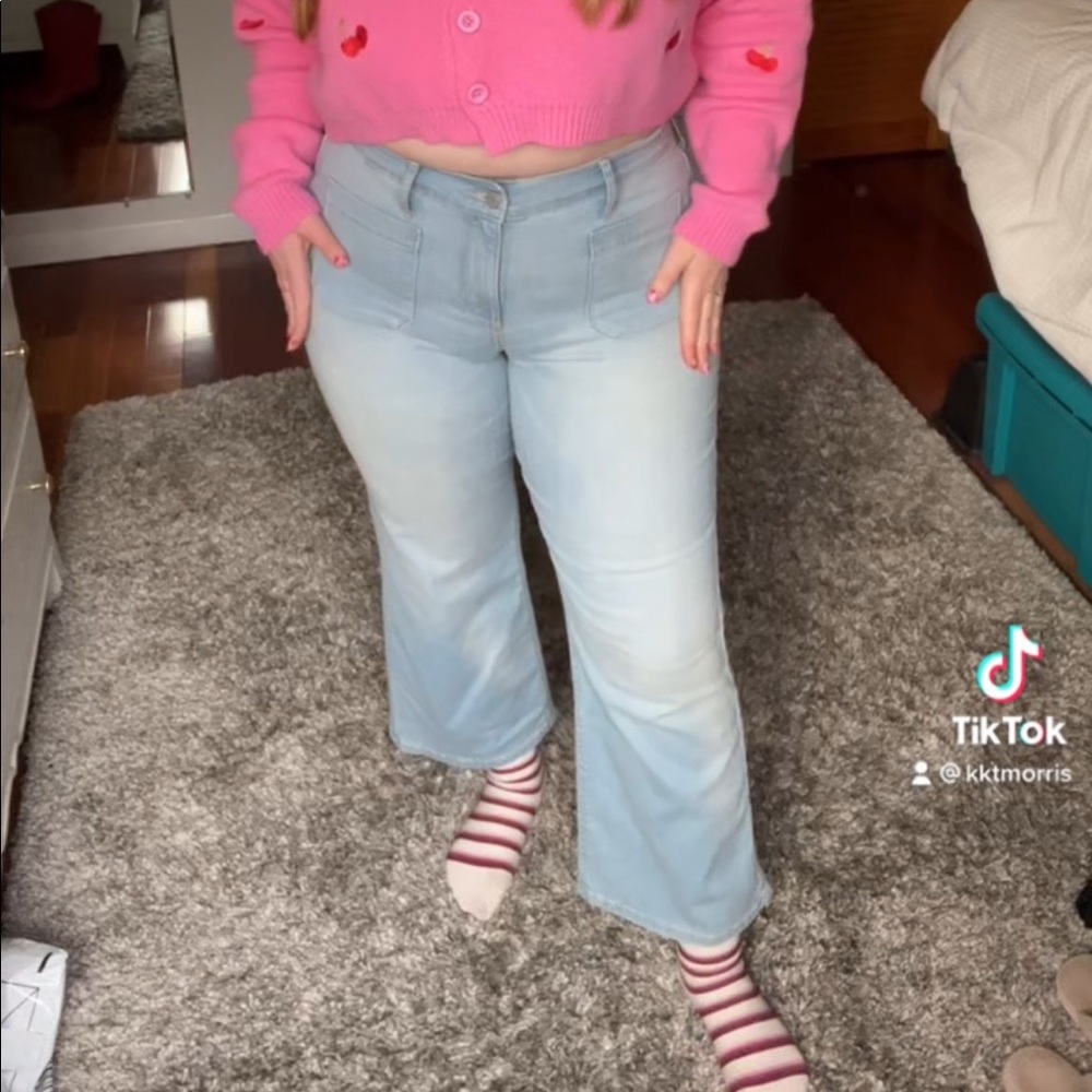 Old Navy Flare Jeans NWT